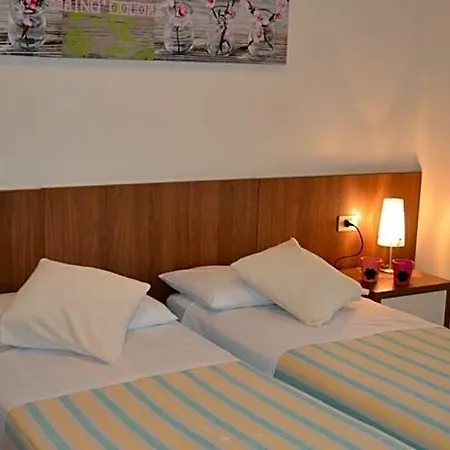 Otel Comfortable Flat Close To The By Beahost